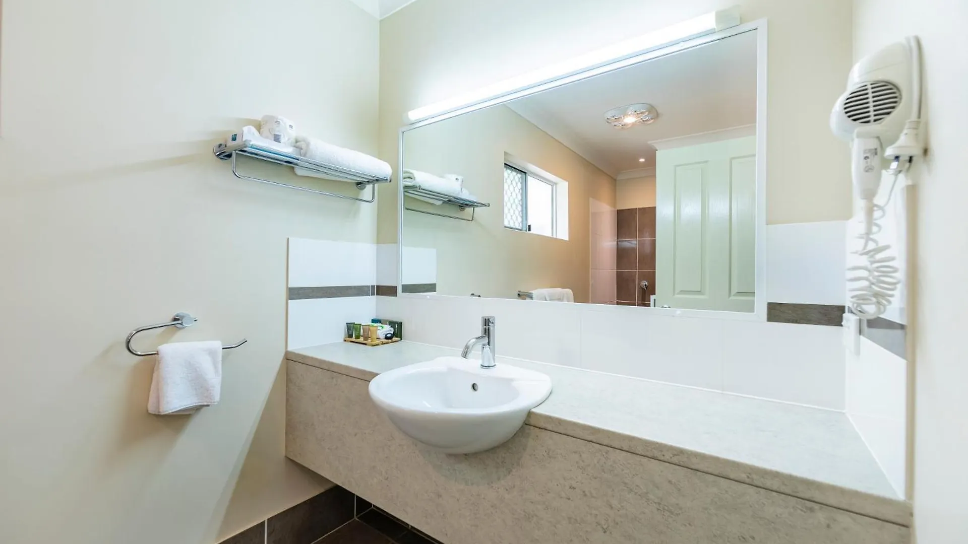 Roma Explorers Inn Australia