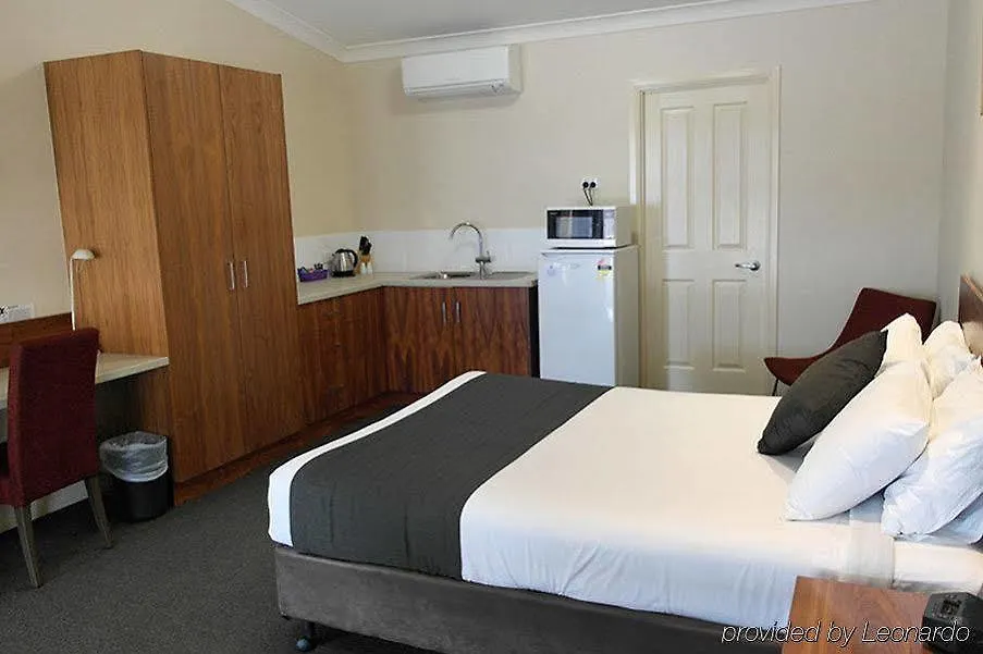 **** Motel Roma Explorers Inn Australia
